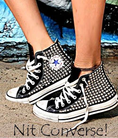 all star nere con le borchie